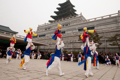 Các quốc gia đón Tết Nguyên đán khác Việt Nam ra sao?