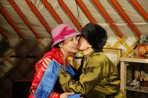 Nghi thức chúc zolgokh của người Mông Cổ - Ảnh: Wordpress.