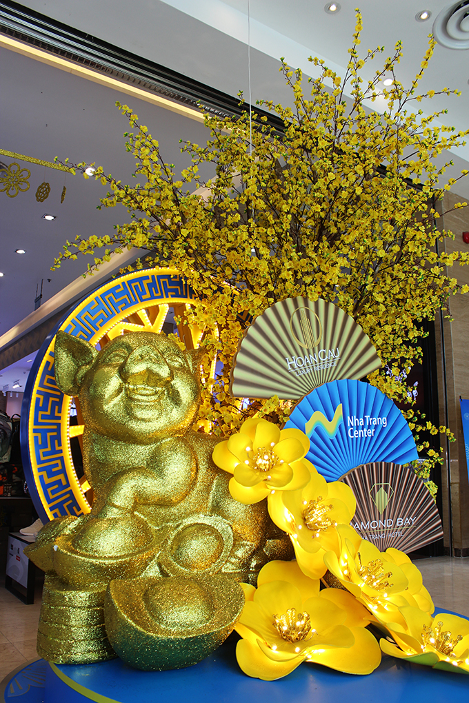 Golden pig at Nha Trang Center