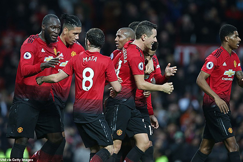 Tâm điểm cuộc chiến giữa 2 màu xanh