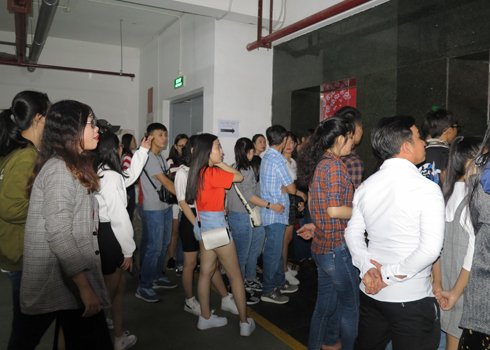 Rạp chiếu phim nườm nượp khách ngày Tết