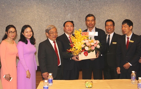 Trưởng đoàn Đại biểu Quốc hội tỉnh Khánh Hòa gặp mặt các đơn vị đầu năm