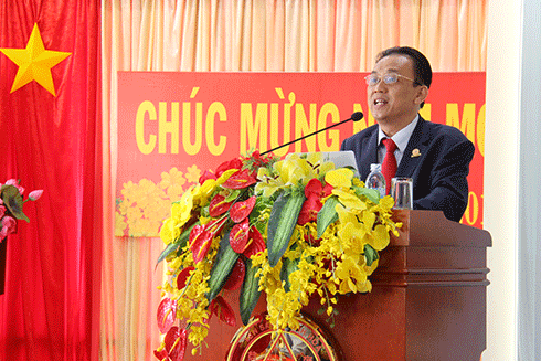 Ông Lê Hữu Hoàng báo cáo tóm tắt định hướng phát triển của Công ty trong năm 2019