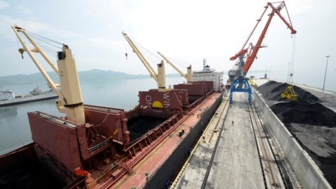 Nga xuất khẩu gần 7.000 tấn dầu tinh luyện cho Triều Tiên. Ảnh: Reuters