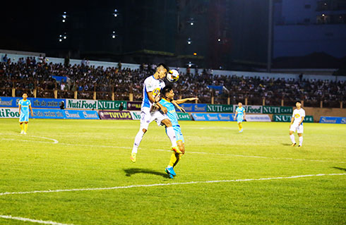 Sân 19-8 Nha Trang chờ "khai hội" V.League
