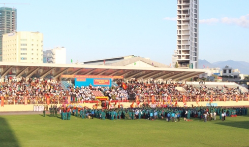 Thanh niên Khánh Hòa hăng hái lên đường nhập ngũ