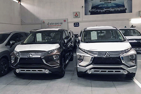 Ôtô nhập khẩu về lượng lớn, giải 'cơn khát' xe đầu 2019