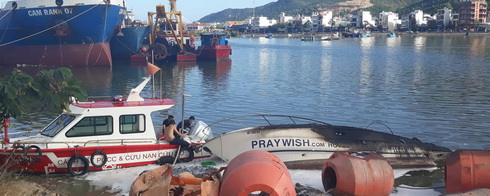 Cháy cano cao tốc, thiệt hại tiền tỷ