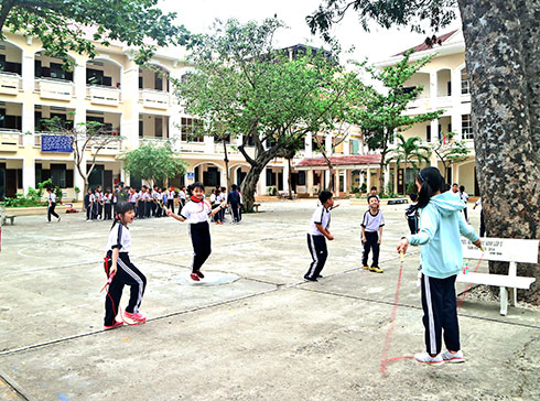 Học sinh trường tiểu học Lộc Thọ