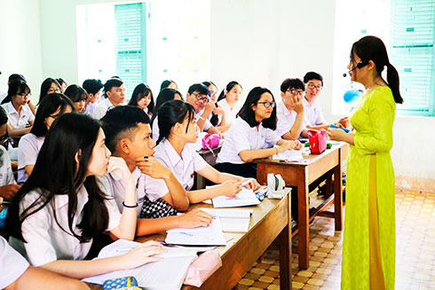 Giờ học Ngữ văn tại Trường THPT Nguyễn Văn Trỗi.