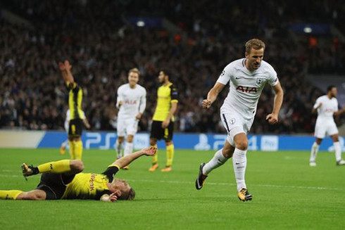 Tottenham vẫn tỏ ra bản lĩnh hơn Borussia Dortmund ở đấu trường Champions League.