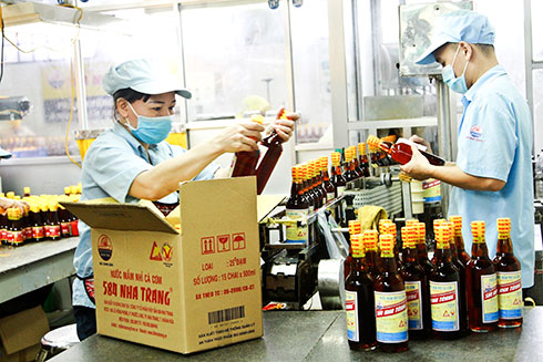 Các cơ sở sản xuất nước mắm ở Nha Trang: Khó mở rộng sản xuất