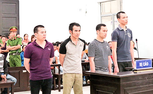 Chém chết người, 4 đối tượng lãnh án