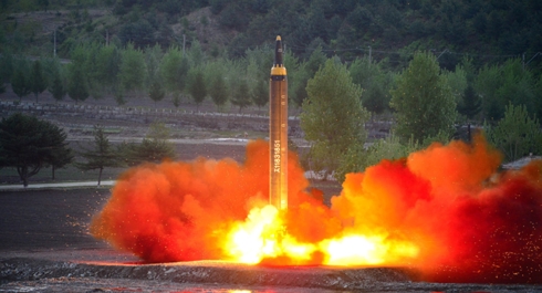 Tên lửa Triều Tiên. Ảnh: KCNA