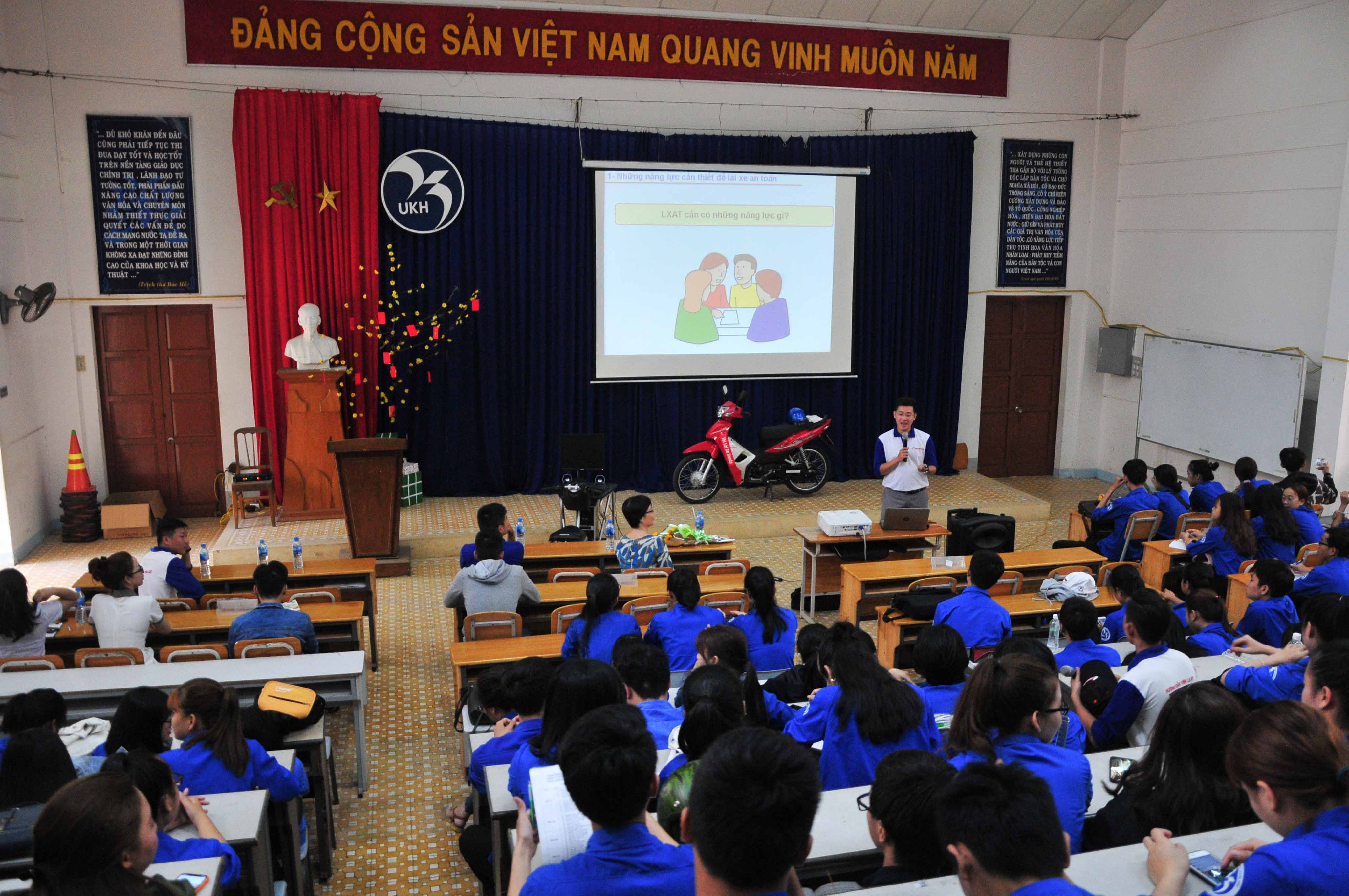 Tập huấn về an toàn giao thông cho hơn 250 đoàn viên, thanh niên