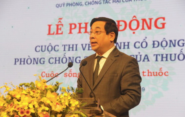PGS.TS Lương Ngọc Khuê, Cục trưởng Cục Quản lý khám chữa bệnh, Giám đốc Quỹ phòng, chống tác hại của thuốc lá phát biểu tại lễ phát động.