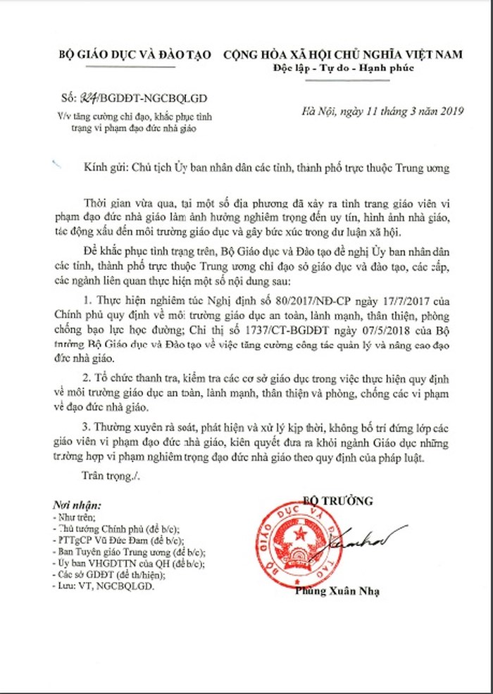 Bộ trưởng Giáo dục đề nghị đưa ra khỏi ngành thầy, cô vi phạm đạo đức nhà giáo nghiêm trọng