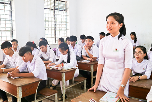 Hồ Thanh Trúc là học sinh đầu tiên mang về giải trong kỳ thi học sinh giỏi quốc gia cho Trường THPT Tôn Đức Thắng.