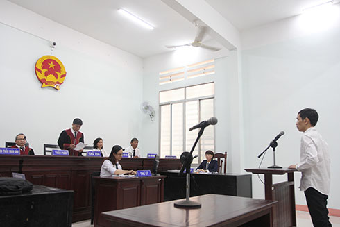 Giám sát xây dựng chiếm đoạt tiền của hộ dân xây nhà