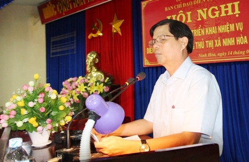 Ông Nguyễn Tấn Tuân chỉ đạo tại hội nghị.