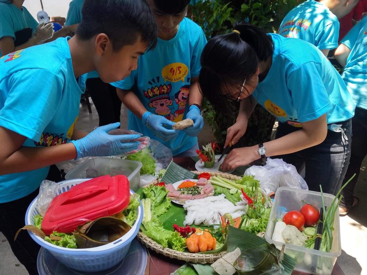 Thực hành làm bánh ướt. 