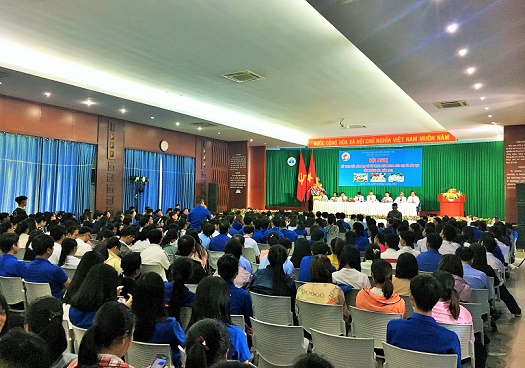 Lãnh đạo Sở Giáo dục và Đào tạo đối thoại với thanh niên