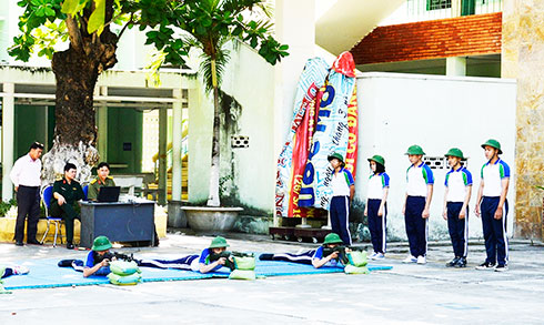 Đẩy mạnh công tác giáo dục quốc phòng an ninh