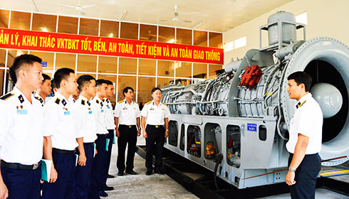 Khoa Cơ điện, Học viện Hải quân: Gắn giảng dạy với nghiên cứu khoa học