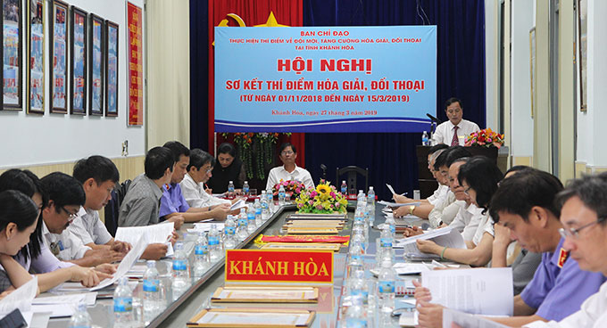 Quang cảnh hội nghị tại điểm cầu Tòa án nhân dân tỉnh Khánh Hòa.