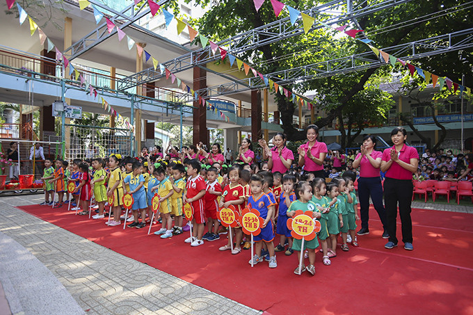 Các đội tham gia tranh tài hội thi.