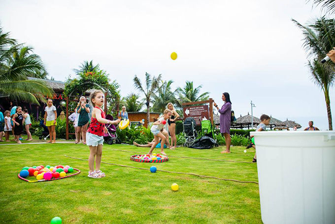 Crystal Bay Hospitality mang đến những hoạt động vui chơi giải trí đa dạng cho du khách quốc tế.