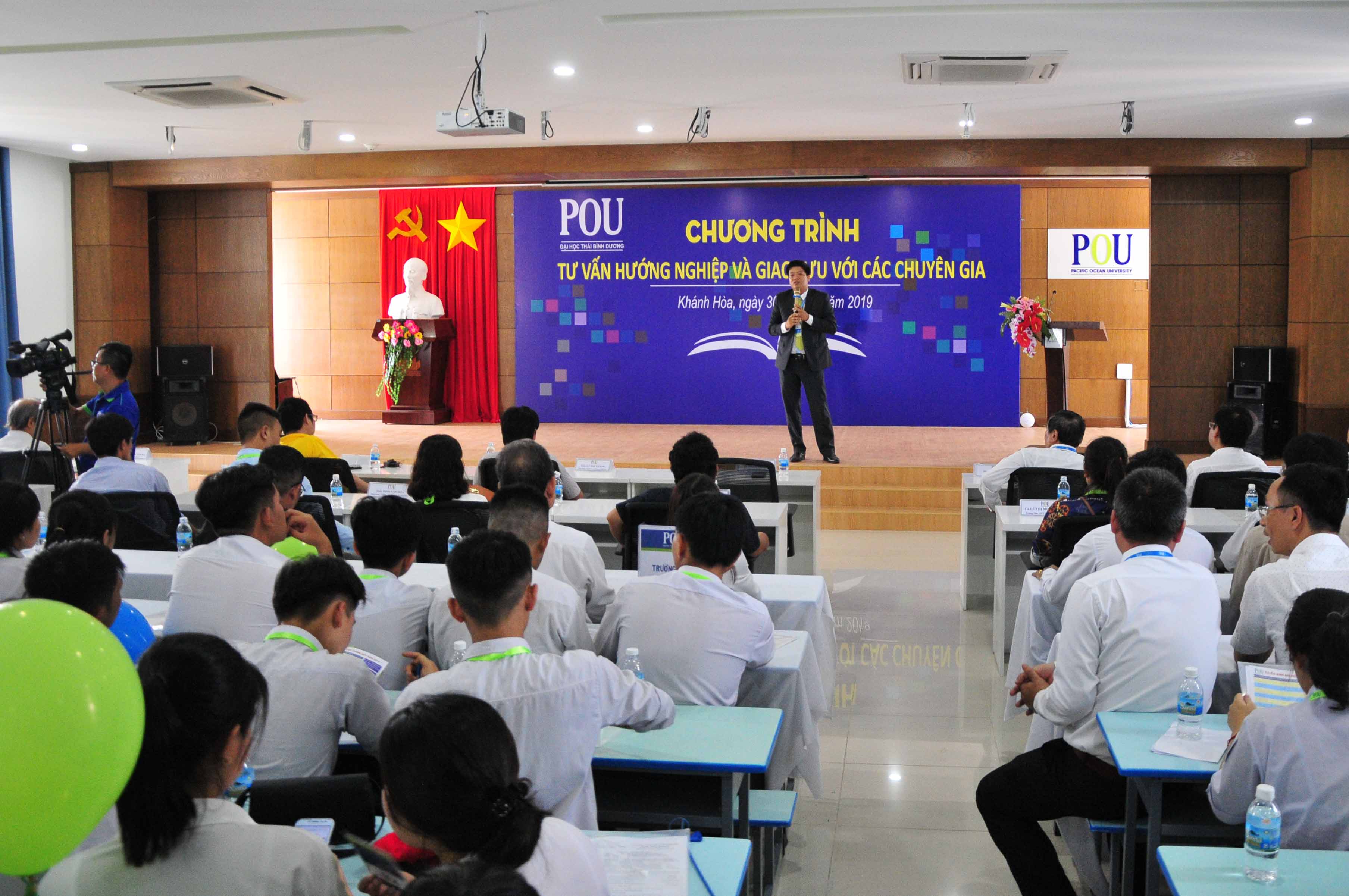 Trường Đại học Thái Bình Dương tư vấn hướng nghiệp cho hơn 800 học sinh THPT