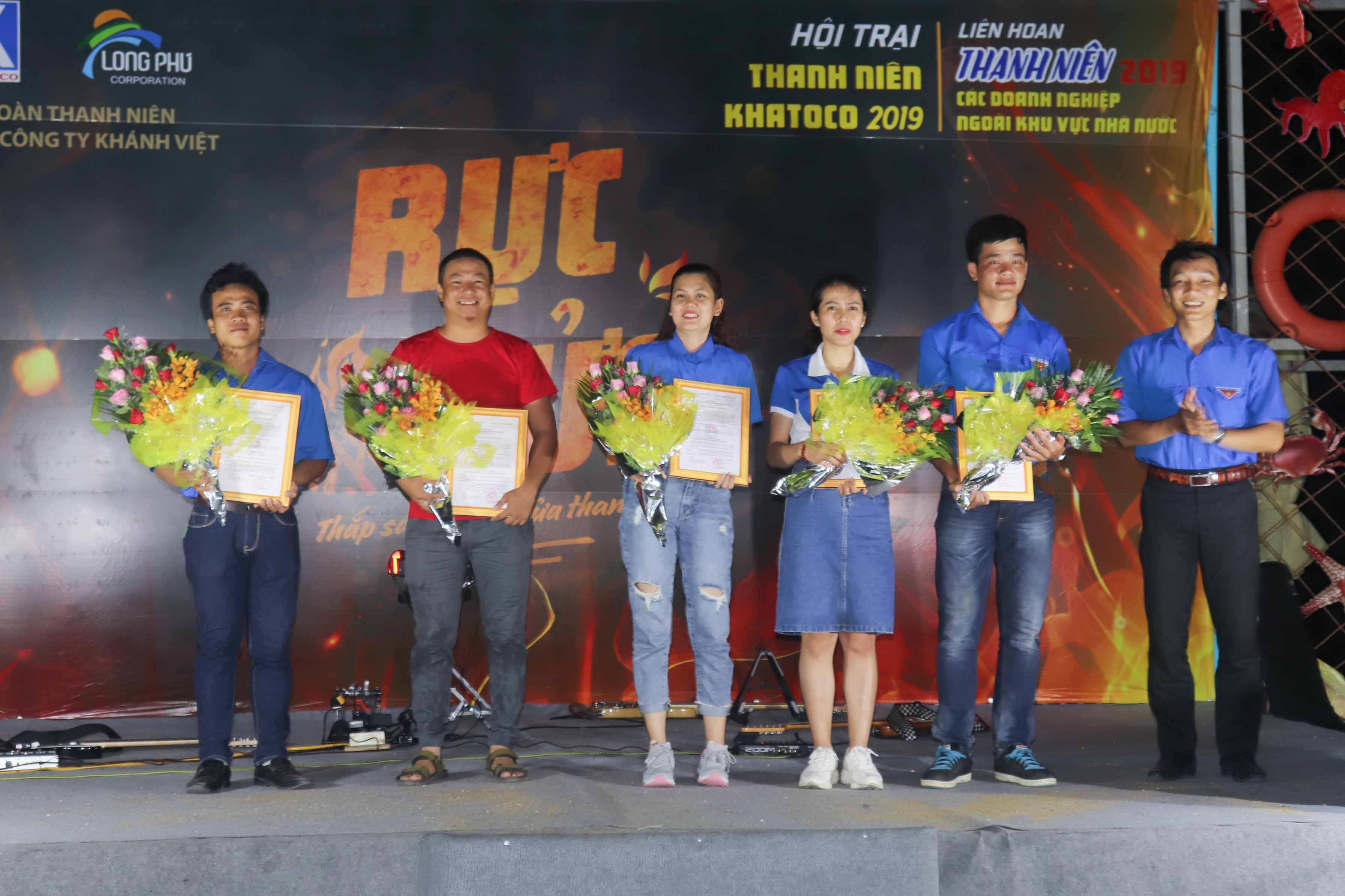 Ra mắt các chi đoàn doanh nghiệp ngoài nhà nước 