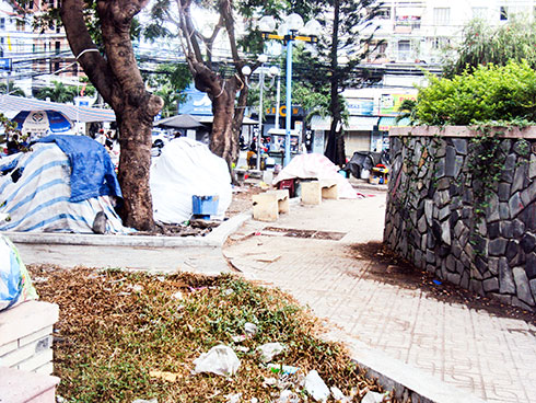 Công viên nhếch nhác