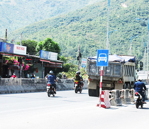 Cố tình đi sai làn đường