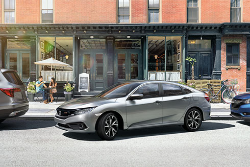 Honda Civic 2019 có giá rẻ hơn đáng kể so với thế hệ cũ