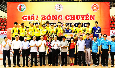 Đội bóng Sanest Khánh Hòa đăng quang Cúp Hùng Vương 2019. 