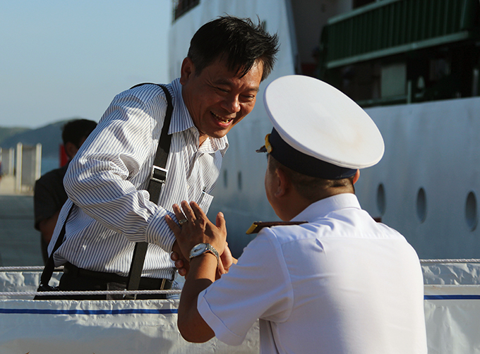 Những hình ảnh của đoàn công tác số 3 thăm, làm việc với quân, dân quần đảo Trường Sa và nhà giàn DK1