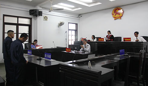 Rủ nhau trộm xe máy