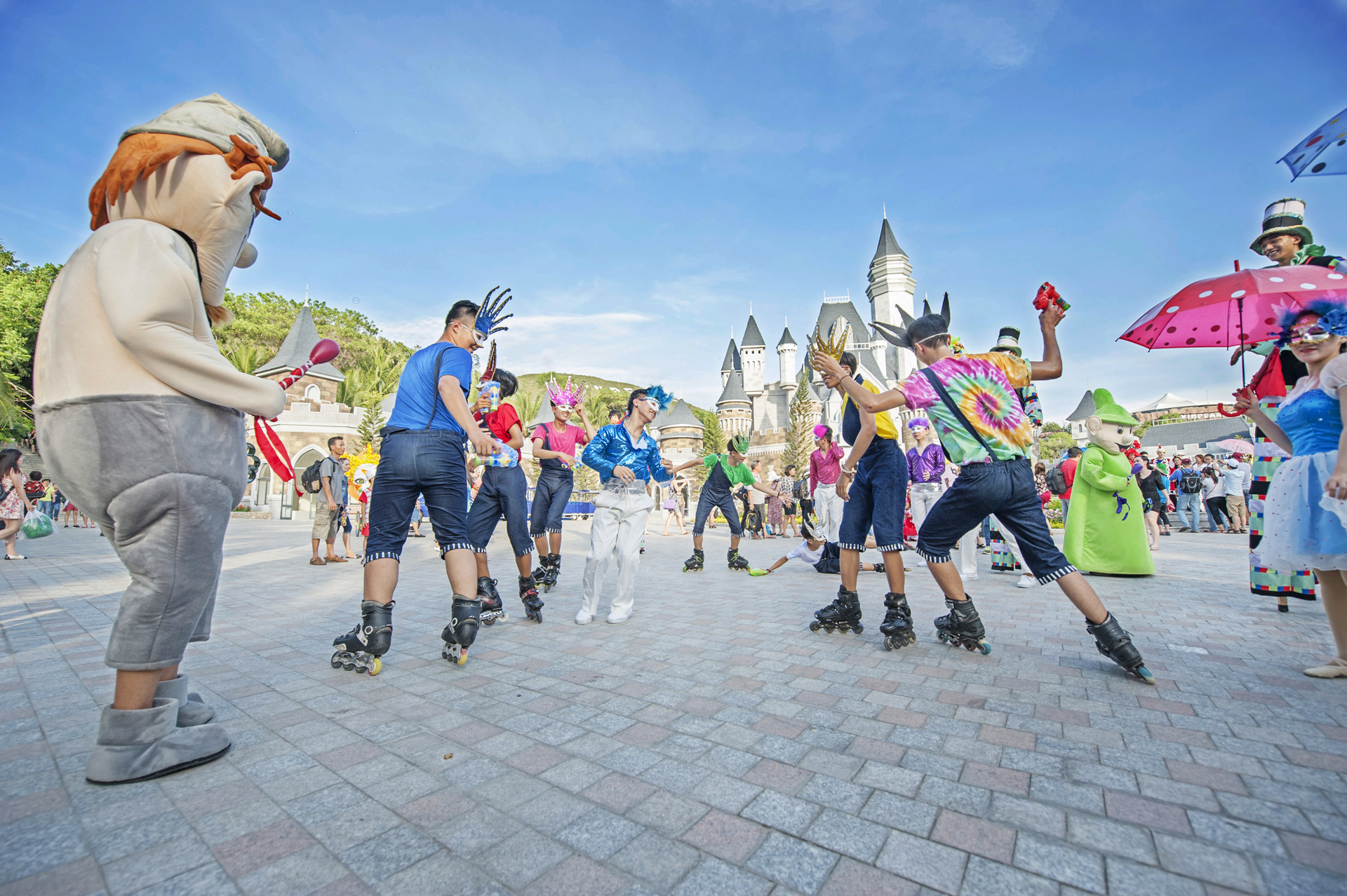 Các khách sạn, khu nghỉ dưỡng đẩy mạnh tuyên truyền trực quan về Năm Du lịch quốc gia 2019