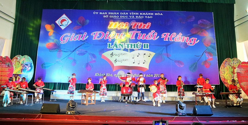 Hòa tấu nhạc cụ dân tộc Hồn quê - Phòng Giáo dục và Đào tạo TP. Nha Trang.