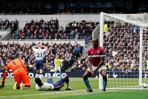 Trận thua trước West Ham khiến Tottenham đánh mất khá nhiều lợi thế trong cuộc đua tới top 4.