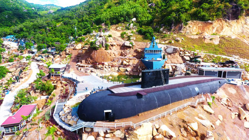 Độc đáo… Khu du lịch Tàu Ngầm!