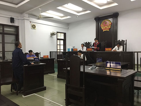 Quang cảnh phiên tòa.