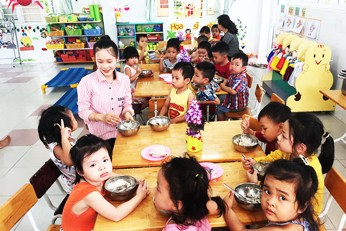 Giám sát công tác quản lý các điểm trông giữ trẻ mầm non tại xã Vĩnh Ngọc