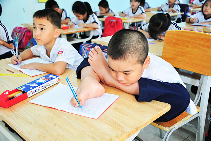 Nghị lực của cậu học trò nhỏ