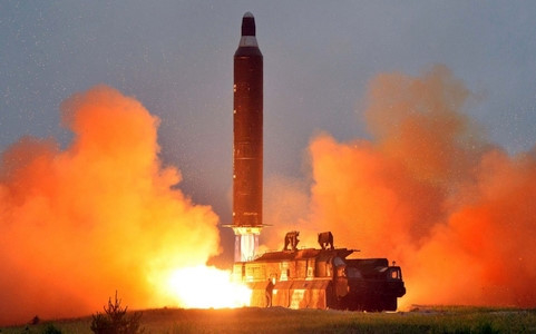 Một vụ phóng tên lửa của Triều Tiên. (Ảnh: AFP)