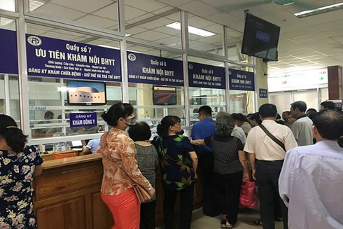 Bộ Y tế đề nghị tạm hoãn tăng viện phí vì giá xăng, giá điện vừa tăng