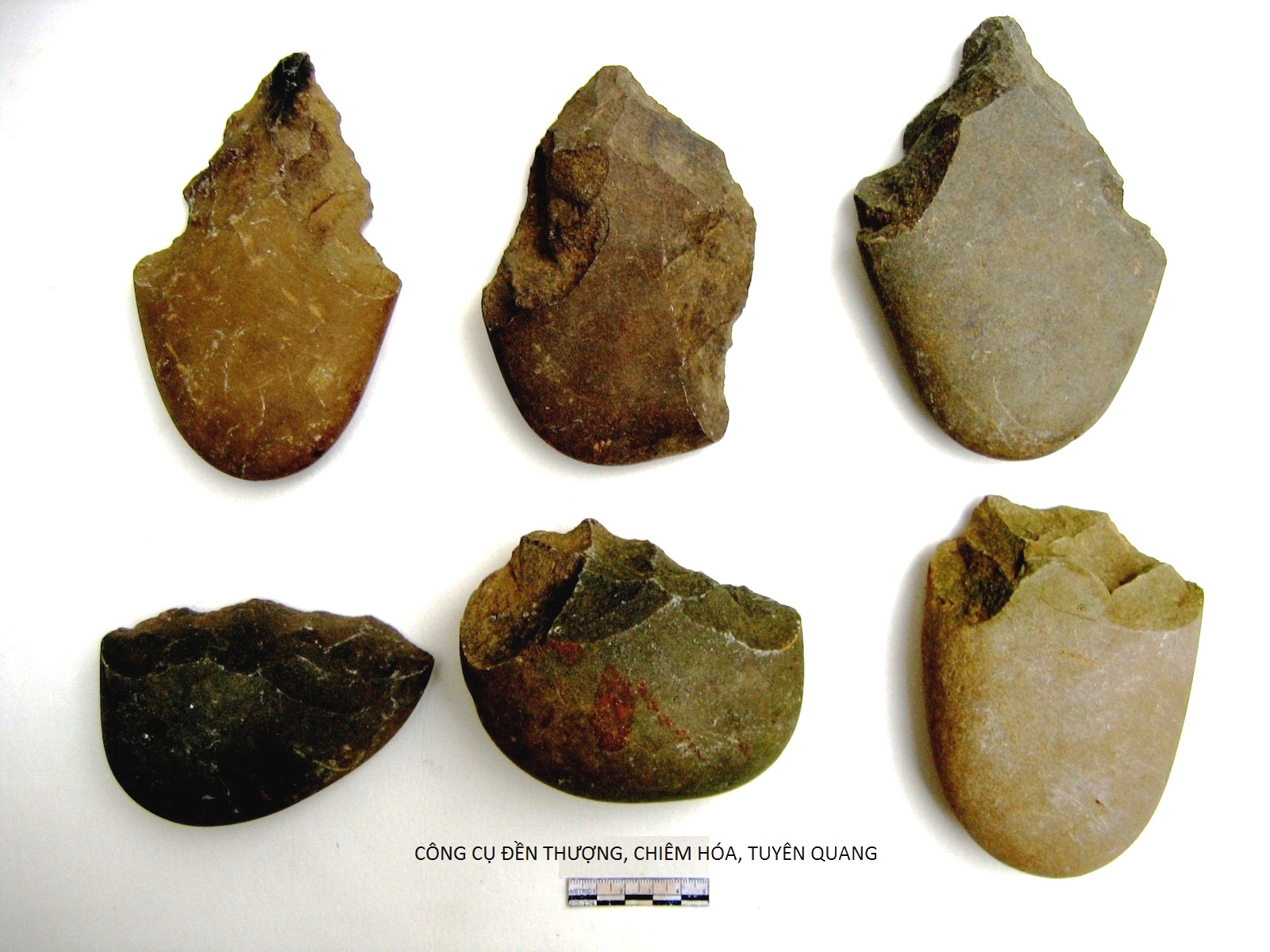 Công cụ lao động của cư dân hậu kỳ Đá cũ sống cách nay khoảng 20.000 năm. Ảnh: vass.gov.vn