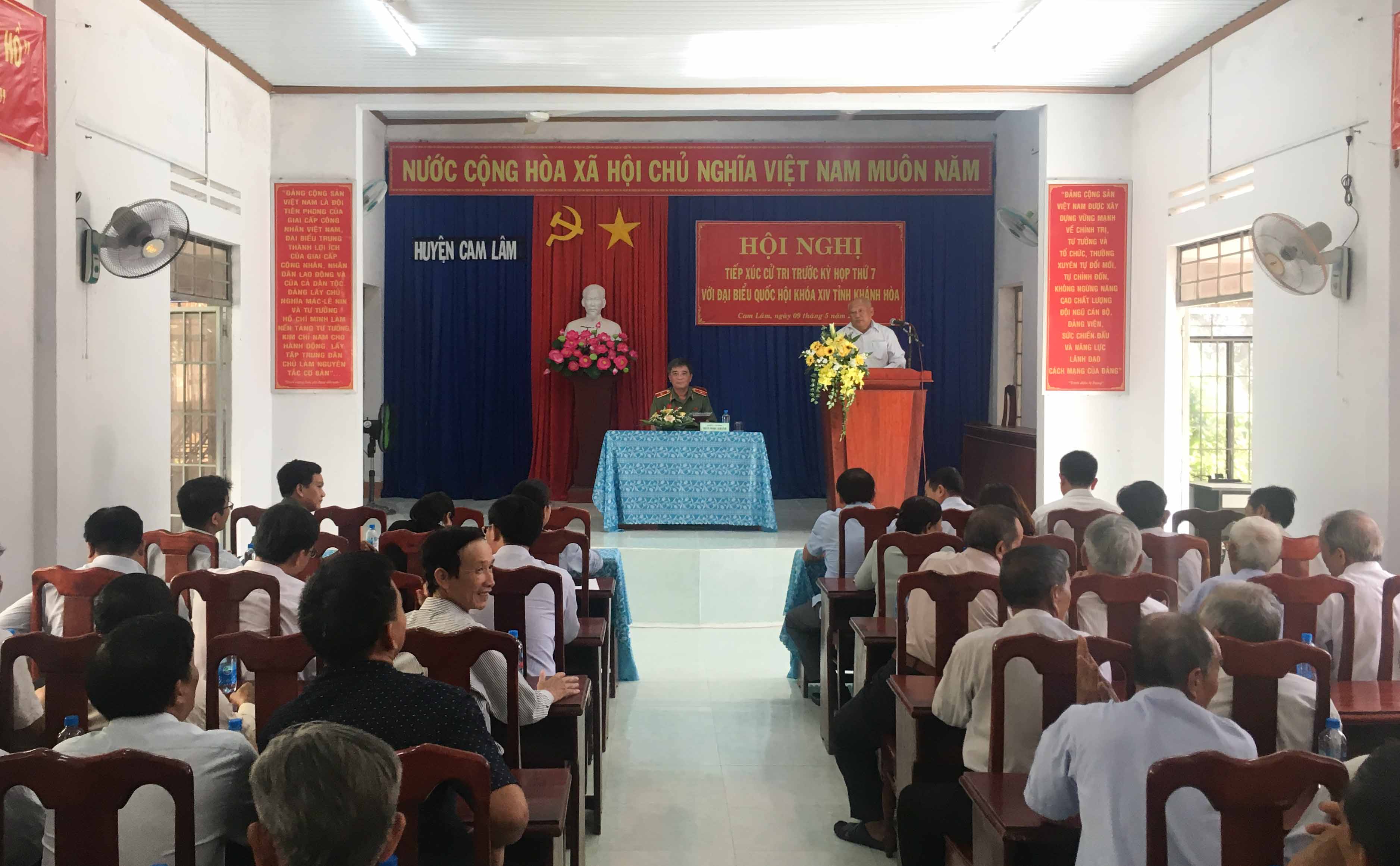 Đại biểu Quốc hội tỉnh tiếp xúc cử tri huyện Cam Lâm